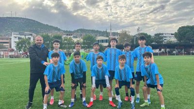 Bilecik’te oynanan Vezirhanspor ile 1299 Bilecik Spor Kulübü arasında oynanan