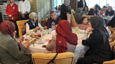 Ankara’da 15 Temmuz Derneği tarafından, 15 Temmuz şehitlerinin eşleri ve