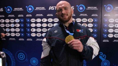 Kazakistan’ın Astana kentinde düzenlenen 2026 Dünya Büyükler Güreş Şampiyonası’nda erkekler