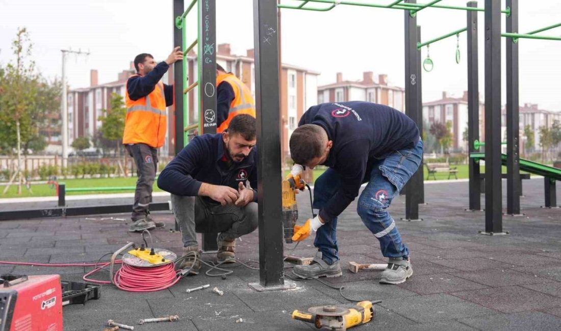 Düzce Belediyesi, vatandaşların keyifle vakit geçirdiği parklarda bakım ve onarım