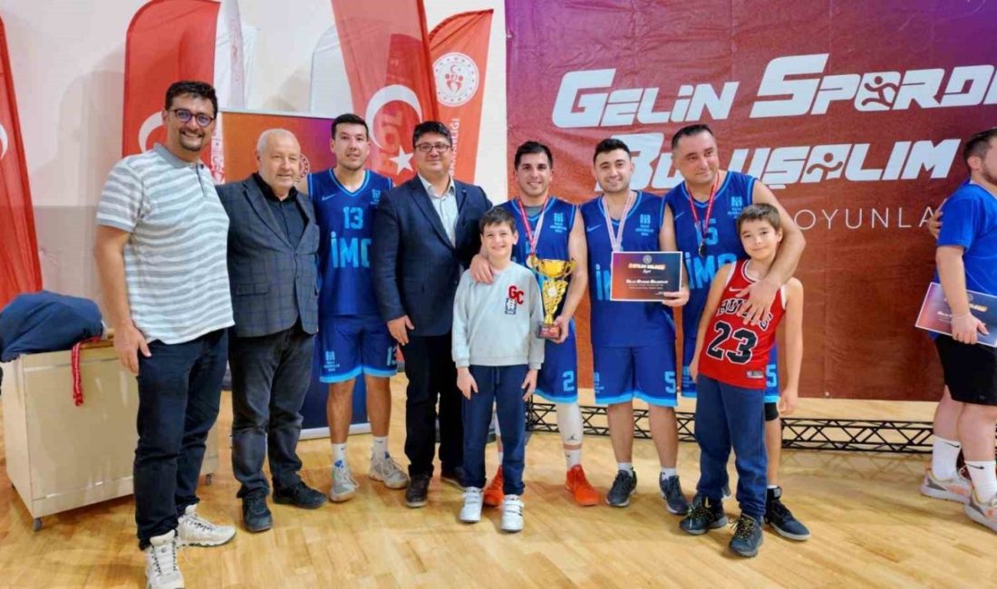 Eskişehir’de 4. Kamu Spor Oyunları kapsamında düzenlenen basketbol müsabakalarında İnşaat