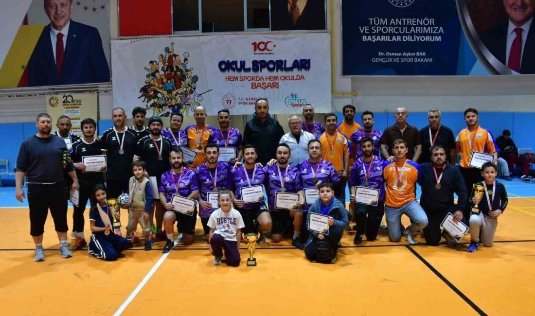 Afyonkarahisar’da düzenlenen 4. Kamu Spor Oyunları Futsal Müsabakaları tamamlandı. Müsabakalar