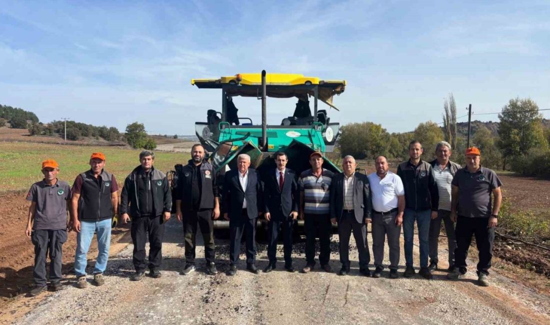 Bilecik’in Yenipazar ilçesinde Yenipazar-Kükürt yolunun 4 kilometrelik bölümü sıcak asfalta