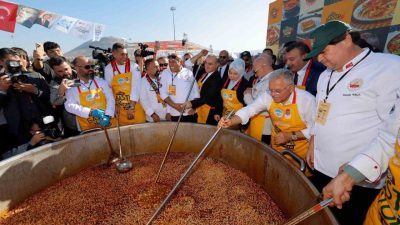 Kayseri Büyükşehir Belediyesi tarafından düzenlenen 4’üncü Kayseri Gastronomi Günleri’nin resmi
