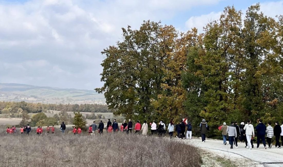 Bilecik’in Pazaryeri ilçesinde, 794 rakımlı Kınık Köyü ile Bulduk Köyü