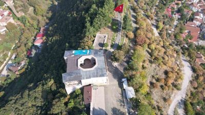 Tokat’ın Niksar ilçesinde, Anadolu’nun ilk medreselerinden biri olarak bilinen 869