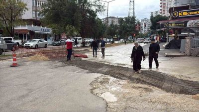 Meteoroloji Genel Müdürlüğü’nün turuncu kodla uyardığı Adana’da şiddetli yağışın ardından