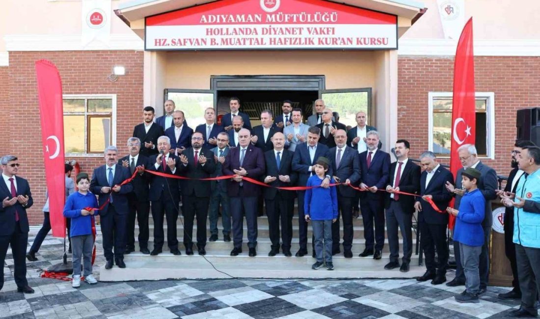 Adıyaman’da yapımı tamamlanan cami ve hafızlık Kur’an Kursu, düzenlenen törenle