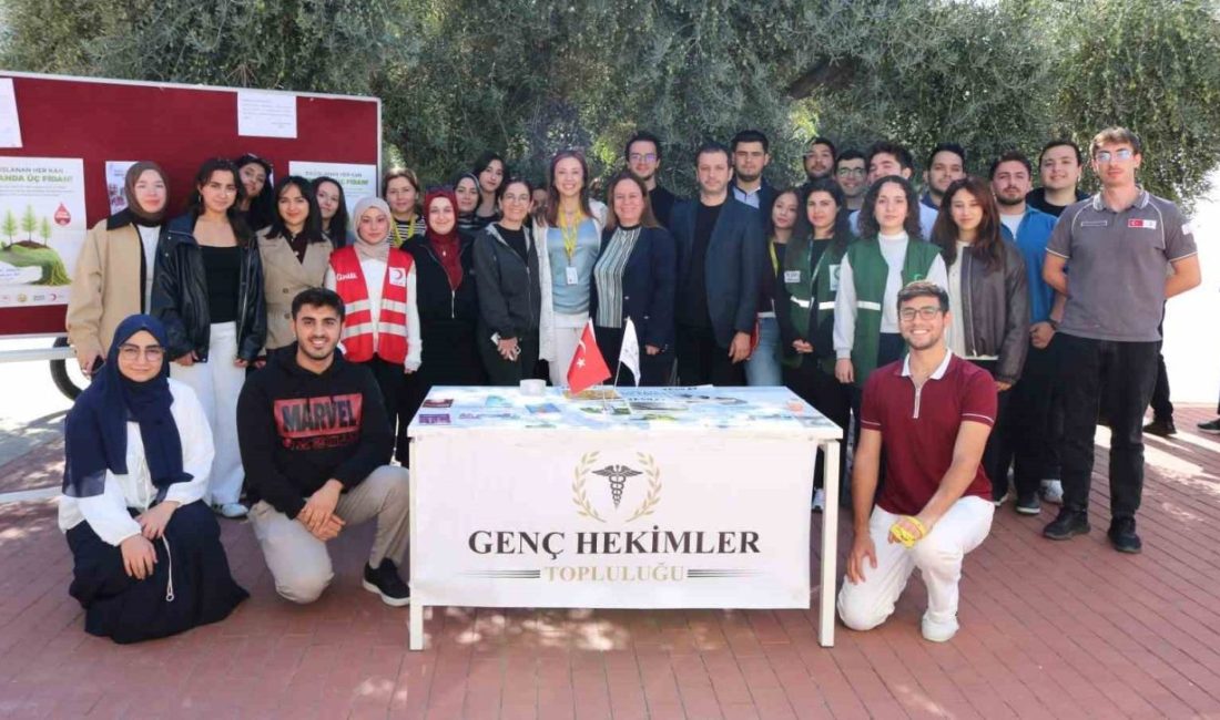 Aydın Adnan Menderes Üniversitesi (ADÜ) Tıp Fakültesi’nde düzenlenen sağlık farkındalığı