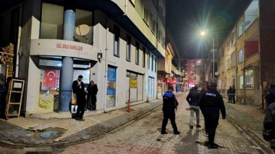 Afyonkarahisar’da 4 katlı bir binanın giriş katında bulunan ekmek fırınının