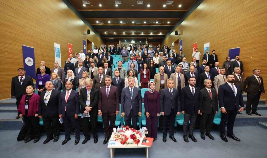 Ağrı’da Nuh’un Gemisi’ne yönelik Durupınar Formasyonu’nda yürütülen araştırmalarda koridor benzeri