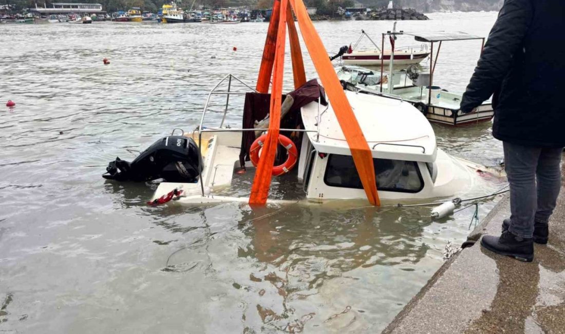 Düzce’nin Akçakoca ilçesinde etkili olan olumsuz hava şartları ve şiddetli