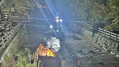DÜZCE(İHA) – Düzce’nin Akçakoca ilçesinde belediye ekipleri, Meteorolojinin Batı Karadeniz