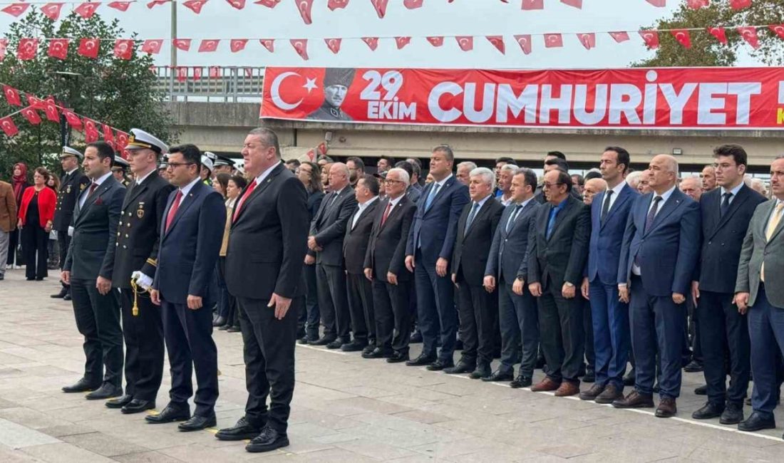 Zonguldak’ın Alaplı ilçesinde, Cumhuriyet’in kuruluşunun 103. yıl dönümü dolayısıyla Atatürk