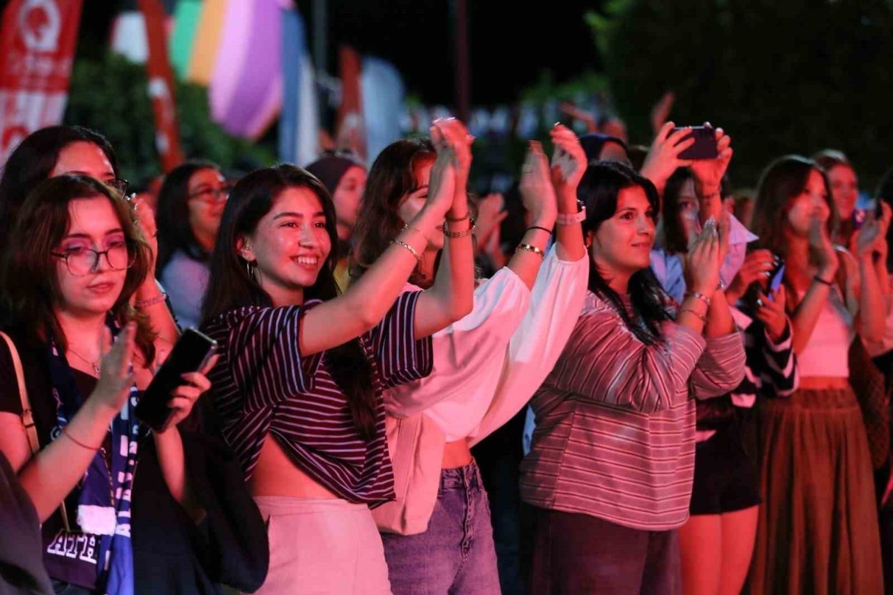 Alanya Alaaddin Keykubat Üniversitesinde (ALKÜ) düzenlenen “Hoş Geldin Şenliği”, 3