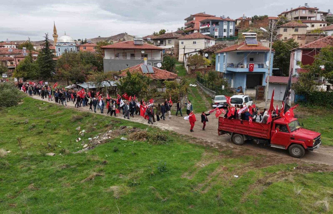 Kırıkkale’nin Sulakyurt ilçesine bağlı Sarıkızlı köyünde, Cumhuriyet’in 103. yıl dönümü