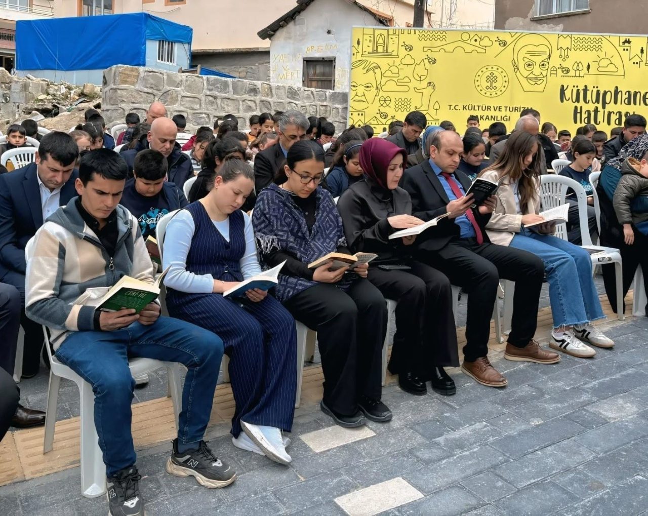Kahramanmaraş’ın Andırın ilçesinde bulunan Şehit Astsubay Ömer Halisdemir İlçe Halk