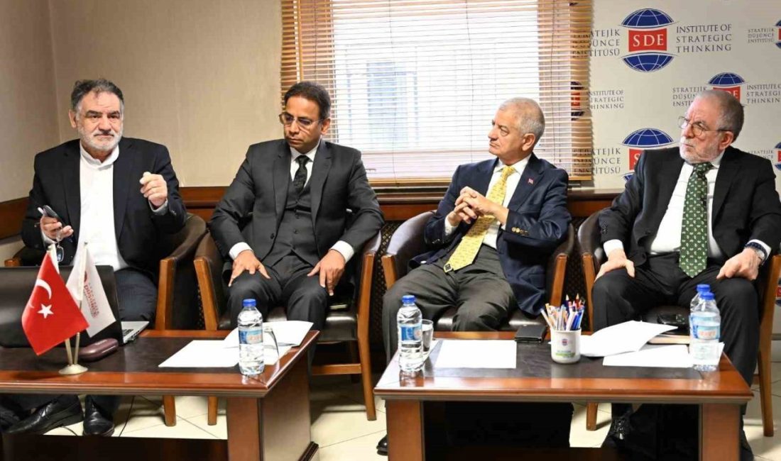 Pakistan’ın Ankara Büyükelçiliğince, “İşgalin 79. Yılında Cammu-Keşmir Meselesi” başlıklı panel