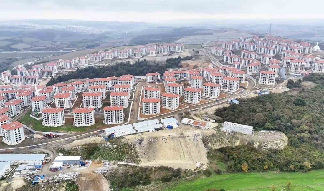 Arnavutköy’de Toplu Konut İdaresi Başkanlığı (TOKİ) tarafından inşa edilen 3