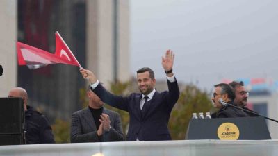 Cumhuriyetin 103’üncü yıl dönümü, Ataşehir’de gün boyu süren programlarla kutlandı.