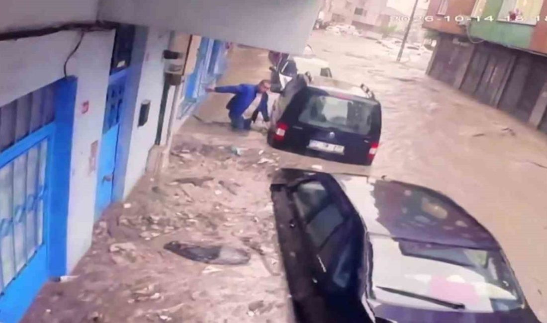 Sarıyer Ayazağa’da etkili olan sağanak yağışın ardından yaşanan sel felaketine