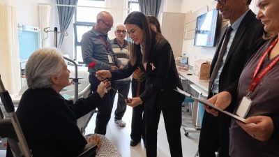 Aydın Şehir Hastanesi’nde Hasta Hakları Günü kapsamında düzenlenen etkinliklerde vatandaşlar