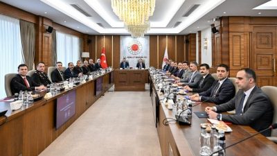 Adalet Bakanı Akın Gürlek, İçişleri Bakanı Mustafa Çiftçi ile bira
