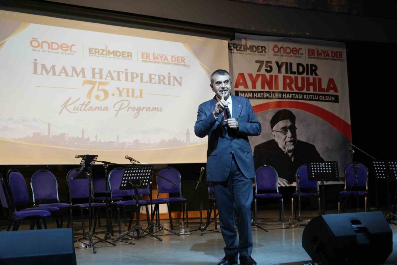 Milli Eğitim Bakanı Yusuf Tekin, Erzurum’da katıldığı İmam Hatipler Kuruluşu’nun