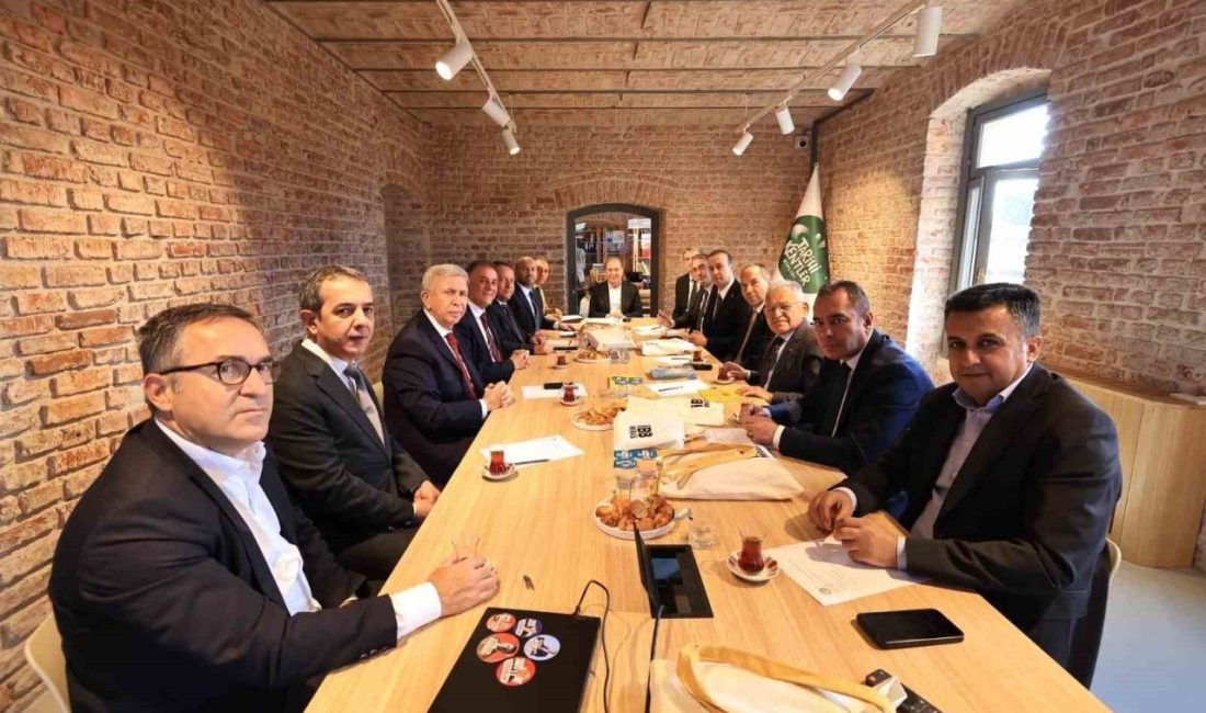 Kayseri Büyükşehir Belediye Başkanı ve Tarihi Kentler Birliği (TKB) Encümen