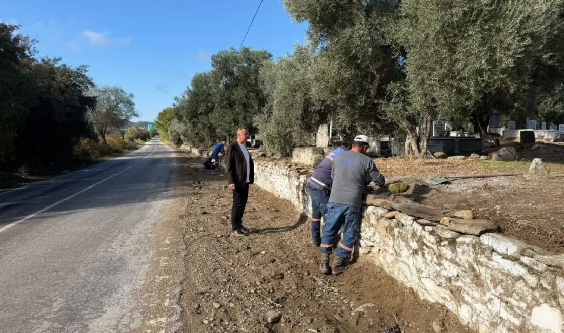 Donduran Mahalle Mezarlığı’ndaki çalışmaları inceleyen Yenipazar Belediye Başkanı Malik Ercan;