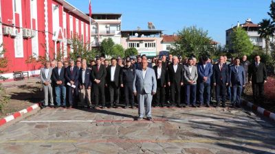 Bozdoğan’da 19 Ekim Muhtarlar Günü dolayısıyla düzenlenen programda muhtarlarla bir