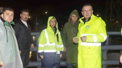 Mersin Büyükşehir Belediyesi Başkan Vekili Gülşah Yıldırım Genç, kentte etkili