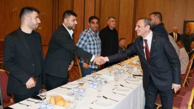 Yüreğir Belediye Başkan Vekili Tarık Özünal, ilçedeki muhtarlarla bir araya