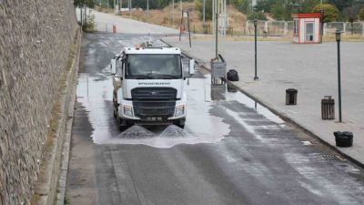 Battalgazi Belediyesi Temizlik İşleri Müdürlüğü ekipleri, merkez ve kırsal mahallelerde