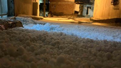 Bayburt’ta yaklaşık 10 dakika süren gök gürültülü sağanak ve fındık