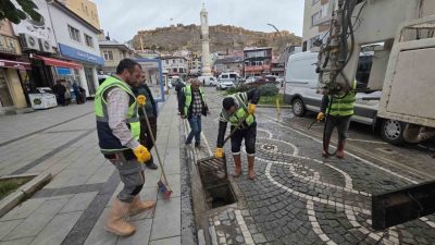 Bayburt Belediyesi Su ve Kanalizasyon İşleri Müdürlüğü ekipleri, kent genelinde