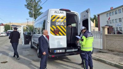 Bayburt İl Milli Eğitim Müdürlüğü koordinasyonunda, öğrencilerin okullarına güvenli ulaşımını