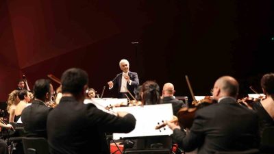 Eskişehir Büyükşehir Belediyesi Senfoni Orkestrası, “Efsane ve Gelecek” konserinde L.