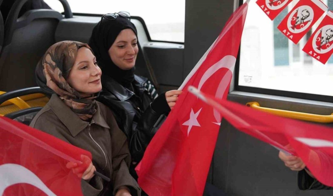 Düzce Belediyesi 29 Ekim Cumhuriyet Bayramı dolayısıyla gerçekleştirdiği sürprizle, yolculara