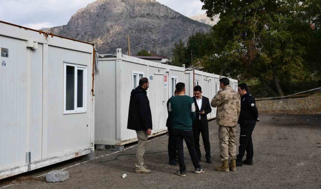 Şırnak’ta AFAD, selden zarar görenler için konteyner kent kurdu. 30