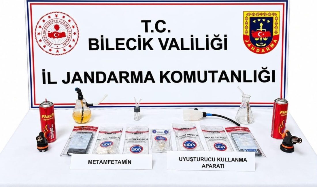 Bilecik’in Bozüyük ilçesinde jandarma ekiplerince düzenlenen uyuşturucu operasyonunda 10 gram