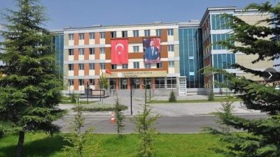 İl Milli Eğitim Müdürlüğü tarafından yapılan açıklamada, bir sosyal medya