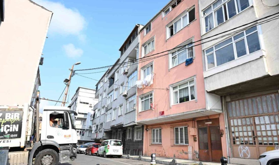 Gaziosmanpaşa’da 5 yaşındaki Kayra Karaatlı, yaklaşık bir yıldır sesini duyunca