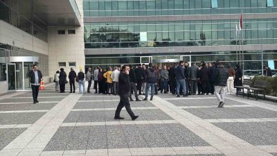 Bolu’da jandarma ekipleri tarafından Bolu Belediyesi’ne yönelik düzenlenen ‘ihaleye fesat