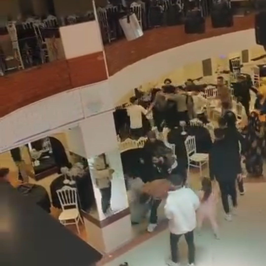 Bolu’da bir düğün salonunda iddiaya göre takı meselesi yüzünden çıkan