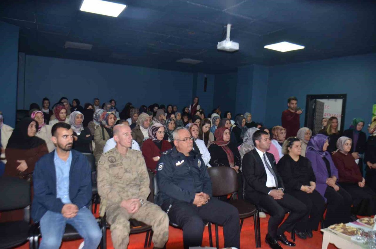 Muş’un Bulanık ilçesinde, uyuşturucu ve madde bağımlılığının önlenmesine yönelik “Ailenin