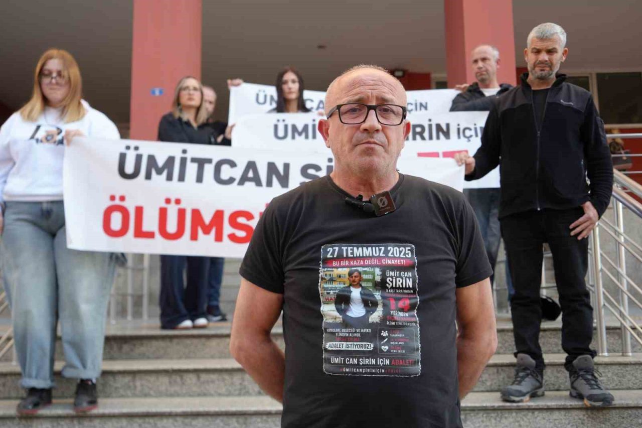 Kocaeli’nin İzmit ilçesinde buluşma bahanesiyle çağırdıkları genci bıçaklayarak öldürdükleri iddia
