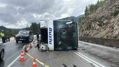 Burdur’un Ağlasun ilçesinde 1 kişinin hayatını kaybettiği, 8 kişinin yaralandığı