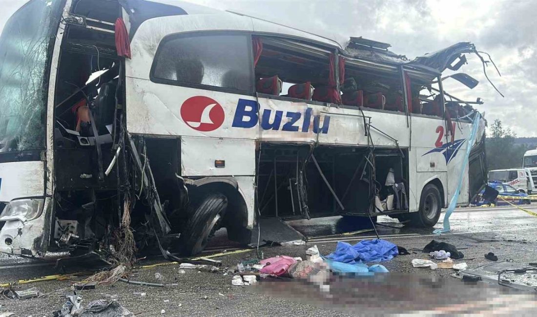 Burdur’un Ağlasun ilçesinde Buzlu firmasına ait yolcu otobüsünün devrilmesi sonucu