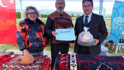 -Burhaniye ilçesinde, çobanların azık torbaları ile çiftçilerin tohum heybeleri turistik
